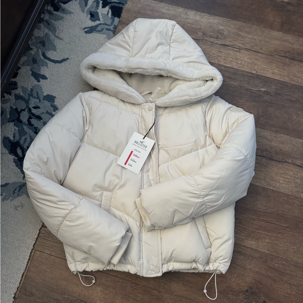 Hollister & Co. Cream Hooded Puffer Jacket